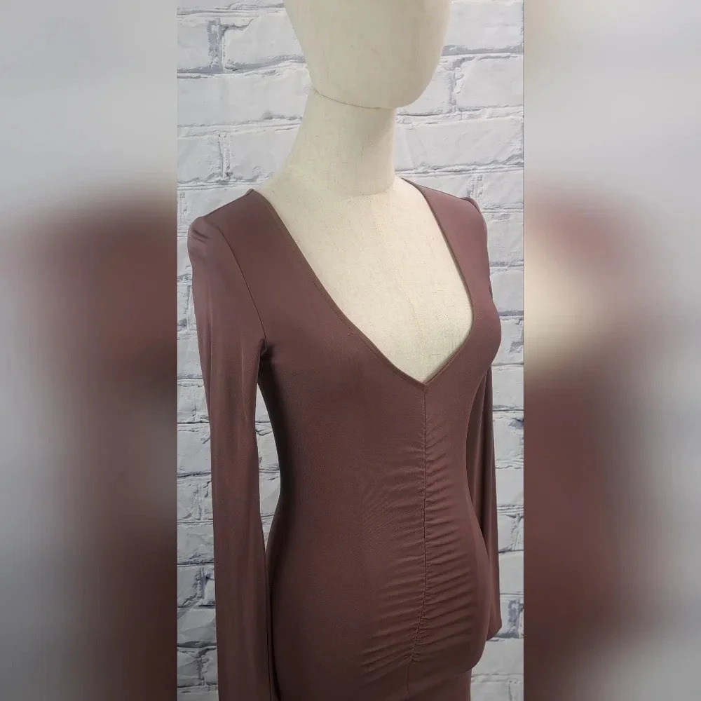 Wilfred Aveyron Dress in Red Midi V-Neck Long Sleeves Ruched Cocktail Size XXS - Picture 11 of 15